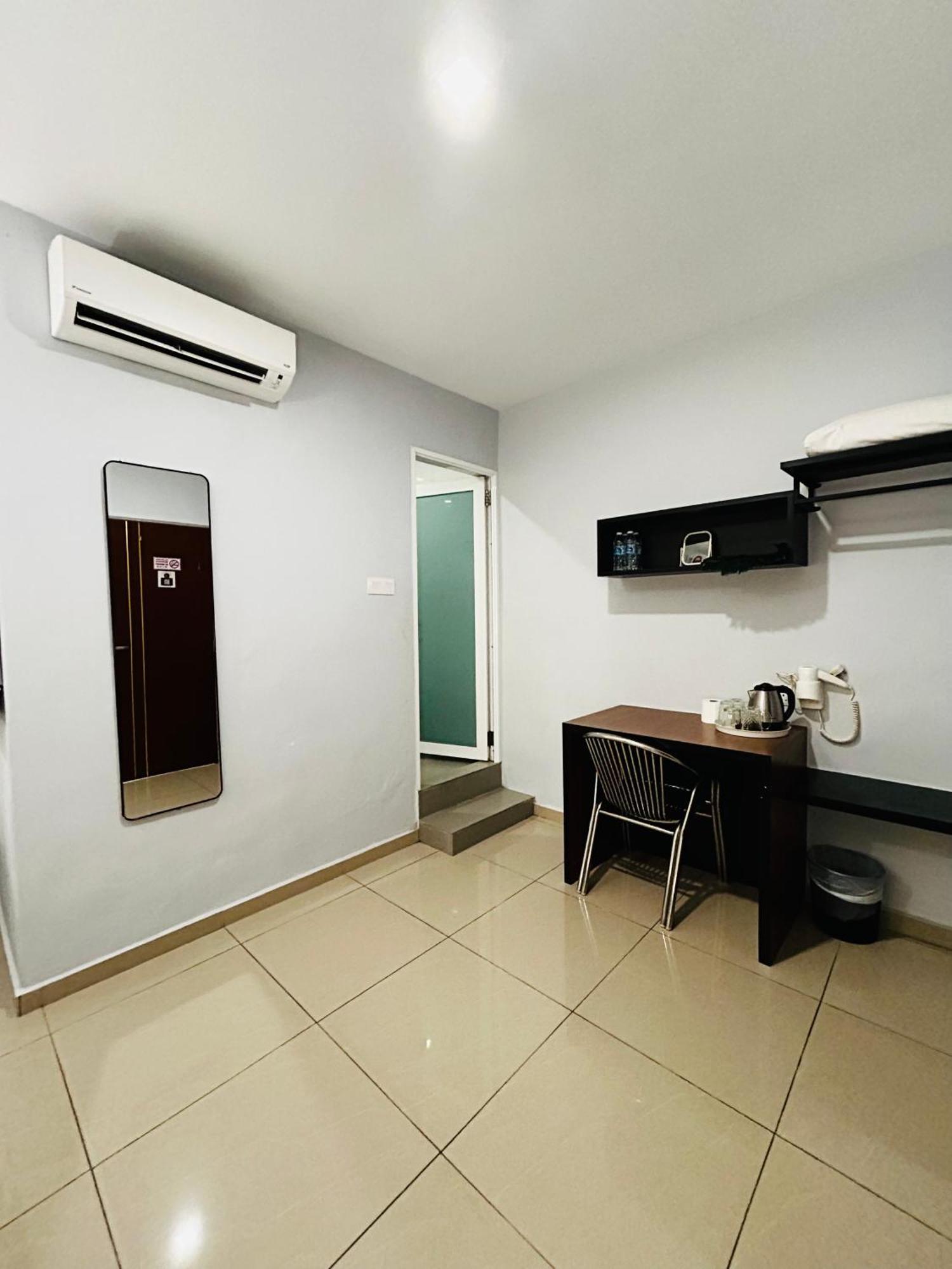 Ds Hotel Ίπο Εξωτερικό φωτογραφία
