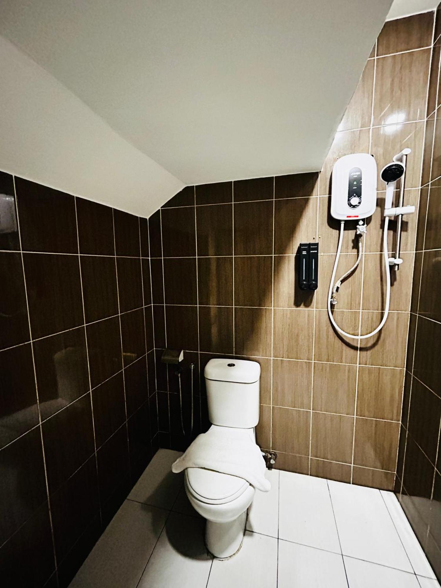 Ds Hotel Ίπο Εξωτερικό φωτογραφία