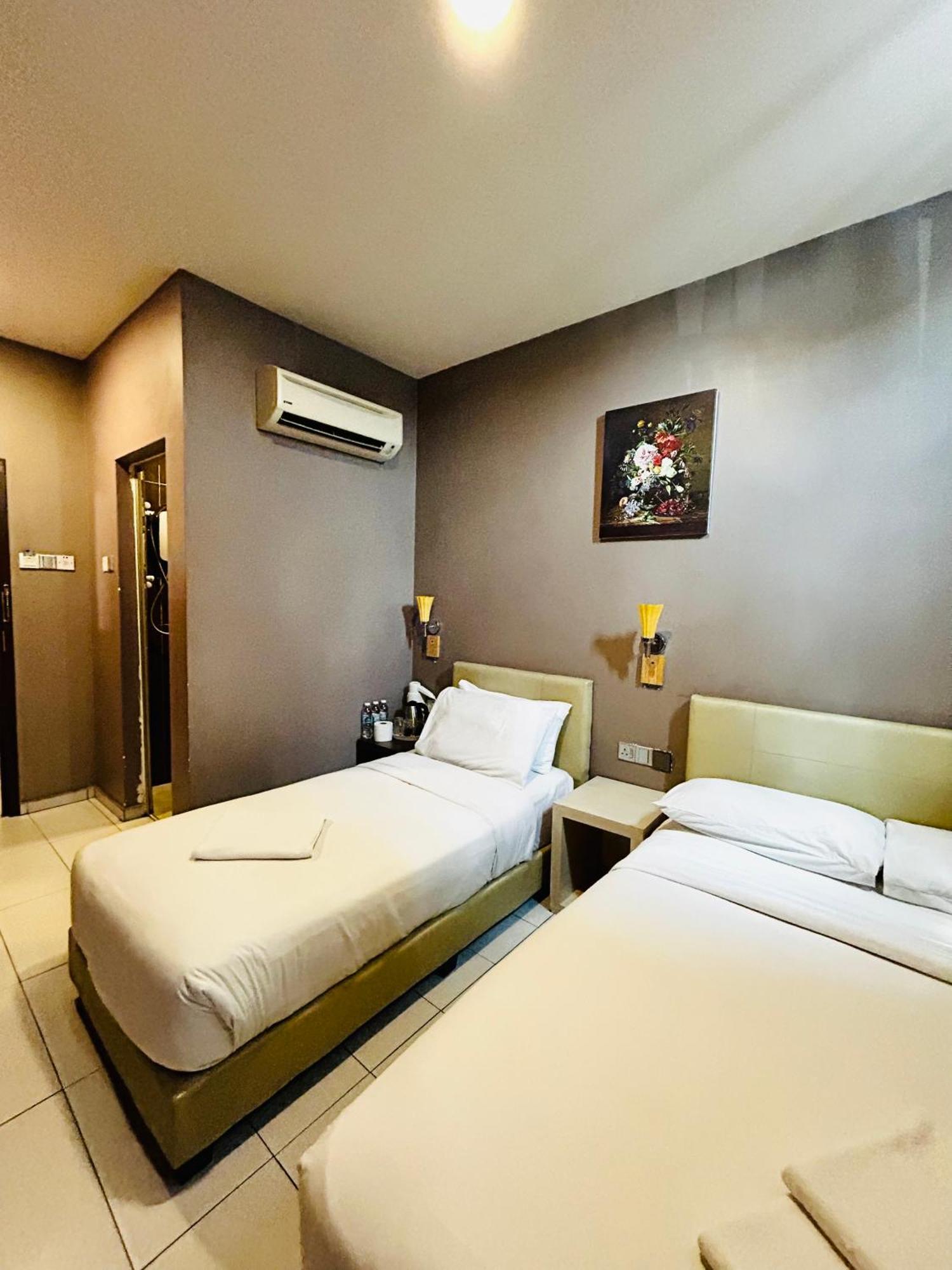 Ds Hotel Ίπο Εξωτερικό φωτογραφία